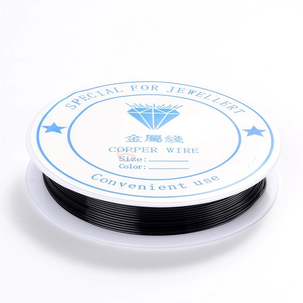 <p>Медная проволока с покрытием черного цвета. Используется для создания украшений, изготовления деревьев и цветов из бисера и камней, и прочих декоративных работ. Намотка может состоять из нескольких частей. Цена за катушку, примерно 8 метров.</p>