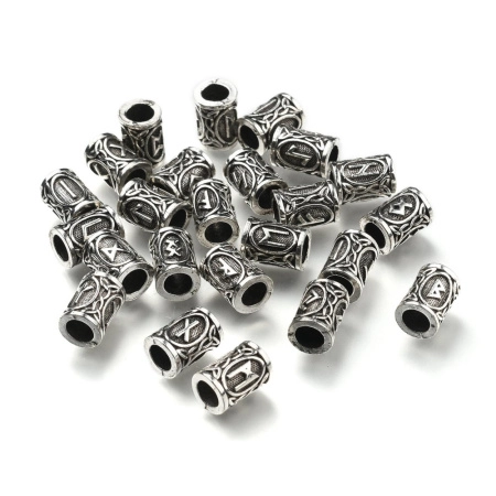 <p>Металлические бусины - трубочки с изображением скандинавских рун. В комплекте 24 уникальных бусины, полный Старший футарк. Сделаны из металлического сплава с покрытием под серебро с чернением. Отверстие около 5.5 мм. Оттенок может отличаться от фотографии и в разных поставках. Цена за 1 набор.</p>