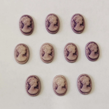 Камея акриловая, 18х13мм, девушка, сиреневый перламутр на фиолетовом, 10 шт.