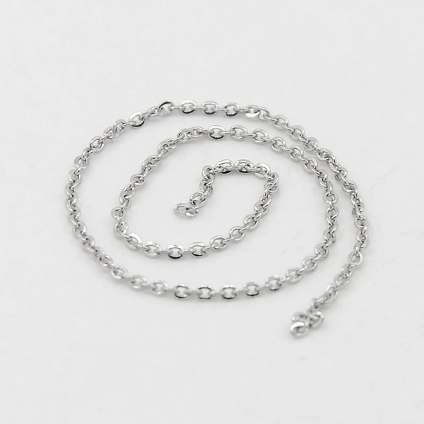 <p>Тонкая цепочка якорного плетения из нержавеющей стали (марка 304: используется в пищевой промышленности, не окисляется). Звенья запаяны, за счет плоской формы довольно сильно блестят. Цена за 1 метр. При заказе нескольких метров отрезается цельным куском.</p>