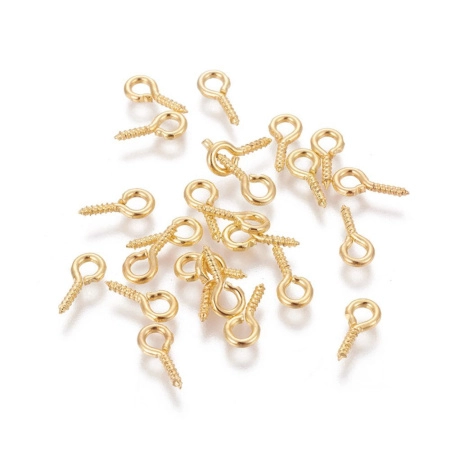 <p>Штифт вкручивающийся (винтовой), покрытие золотого цвета. Оттенок может отличаться от фотографии. Общая длина 10 мм, диаметр петельки 5 мм, внутренний диаметр петельки 2.8 мм, толщина вкручиваемой части 1.2 мм. Цена за 10 грамм (около 72 штук). Фасуются на вес без пересчета и проверки на дефекты.</p>