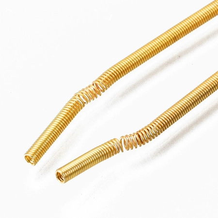 <p>Гладкая золотистая проволока-пружинка типа бульонка - канитель. Тип: жёсткая. Базовый материал - сталь. Толщина, заявленная производителем - 2 мм, может немного отличаться в разных поставках. Длина около 95-99 см (канитель нарезана производителем). На проволоке могут периодически встречаться заломы/растянутые участки, тёмные пятнышки. Цвет яркое золото, оттенок может отличаться от фотографии и в разных поставках. Цена за 1 кусочек (95 см).
</p>
