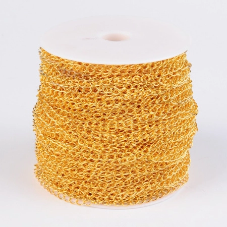 <p>Изящная витая цепочка. Звенья запаяны. Размер может немного отличаться от заявленного. Оттенок может отличаться от фотографии и в разных поставках. Цена за 2 метра. При покупке нескольких метров, по возможности отрезается цельным куском.</p><p>ВНИМАНИЕ: могут попадаться звенья, слипшиеся между собой.</p>