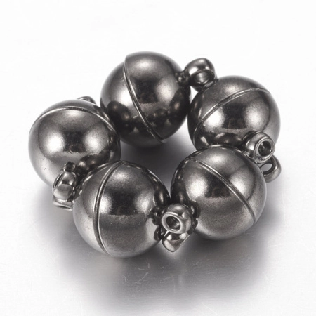 <p>Крупная магнитная застежка черного цвета, оттенок может отличаться от фотографии. Магниты очень сильные. Оттенок может отличаться от фотографии и в разных поставках. Диаметр отверстия у петелек - 1.2 мм. Цена за 2 шт.</p>