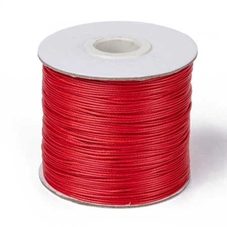 <p>Тонкий плетеный вощеный синтетический (полиэстеровый) шнур, цвет красный. Толщина может немного отличаться от заявленной. К этому шнуру лучше брать концевики с внутренним диаметром 0.9-1 мм - в меньший концевик шнур может быть сложно вставить из-за распушенного кончика. Оттенок может отличаться от фотографии. По возможности, продается цельным куском, однако, может поставляться несколькими отрезами. Цена за 10 метров. </p>