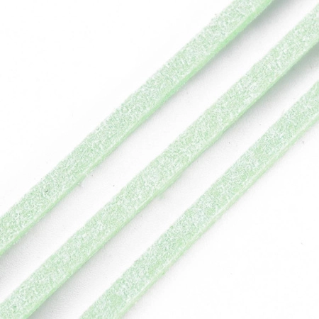 <p>Плоский замшевый шнур, окрашенный нежный зеленовато-голубой цвет (мятный). Оттенок может немного отличаться от представленного на фотографии. Размер шнура может немного отличаться от заявленного. По возможности, продается цельным куском, однако, может поставляться несколькими отрезами. Цена за 5 метров.  </p>