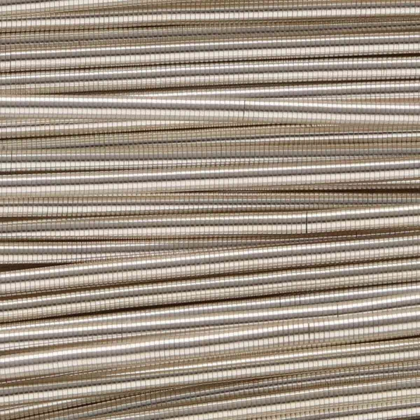 <p>
Гладкая посеребренная проволока-пружинка типа бульонка - канитель с серебристым покрытием. Тип: extra heavy. Толщина, заявленная производителем - 1.8 мм, может немного отличаться в разных поставках. Длина около 30-40 см (канитель нарезана производителем). На проволоке могут периодически встречаться заломы/растянутые участки. Оттенок может отличаться от фотографии и в разных поставках.
</p>