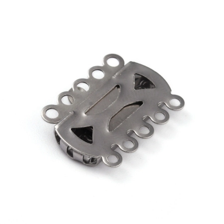 <p>Не темнеющая и не облезающая фурнитура из нержавеющей стали (марка 304: используется в пищевой и медицинской промышленности, не окисляется).
Многорядная застежка в форме прямоугольника, на 5 нитей. Отлично подходит для широких браслетов и колье. Оттенок может отличаться от фотографии. Цена за 5 шт.</p><p>ВНИМАНИЕ: застежки довольно тугие.</p>