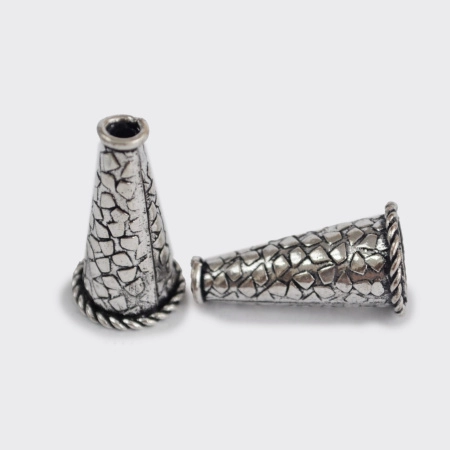 Конус, 25х14мм (внутренний размер 9.5мм), Индия, Драконья кожа, базовый материал - латунь, посеребренный с чернением, 1 шт.