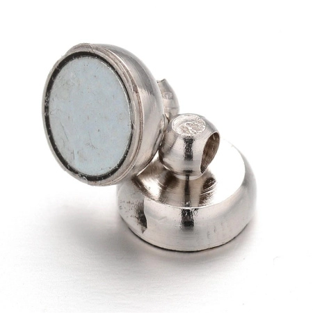 <p>Магнитная застежка темно-серебристого цвета. Магниты очень сильные. Диаметр петелек - 1.5 мм. Цена за 5 шт.</p>