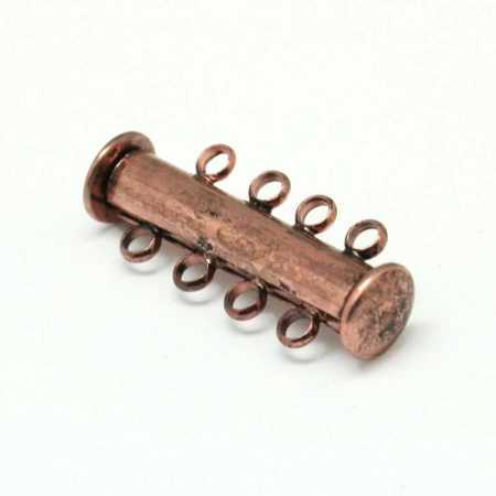 <p>Замочек-слайдер в форме трубочки на четыре нити. Медного цвета с чернением. Чернение неравномерное, оттенок может отличаться от фотографии и в разных поставках. Цена за 1 шт.</p><p>УЦЕНКА: на покрытии неровности, потертости; чернение слишком сильное, пятнами. Колечки могут быть припаяны не симметрично и не очень ровно.</p>