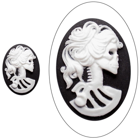 Камея акриловая, 25х18мм, девушка-скелет, белая на черном, 1 шт., УЦЕНКА