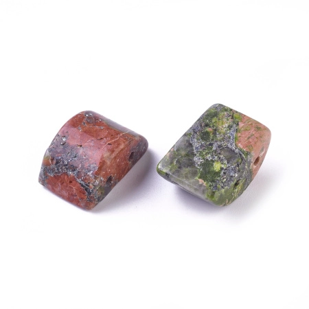 Бусина каменная, унакит, 15х10х7мм, выпуклый скругленный прямоугольник, с двумя отверстиями, 2 шт.