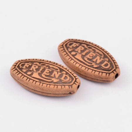 <p>
Набор акриловых бусин, могут попадаться небольшие подвесочки. Имитация резьбы по кости. Бусины и подвески могут отличаться от представленных на фотографии. Цена за набор из 10 грамм (около 12-25 штук в зависимости от размера). Фасуются без проверки на дефекты и без подбора по цвету, форме, размеру.
</p><p>ВНИМАНИЕ: наборы поставляются двух типов, см. фотографии.</p>