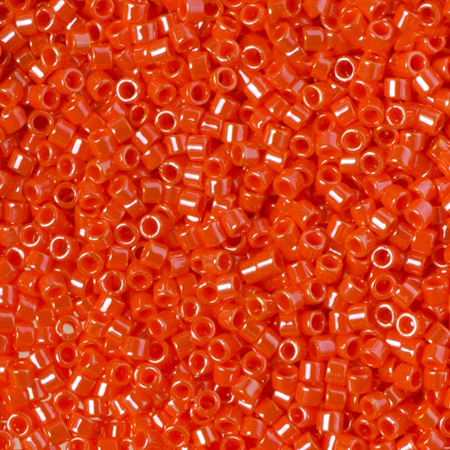 <p>Японский бисер TOHO Treasure (цилиндрический Тохо), размер 11/0 (около 1.6 мм). Жемчужный оранжевый (Opaque-Lustered Pumpkin). Цена за 10 грамм (около 2 000 бисеринок).</p>