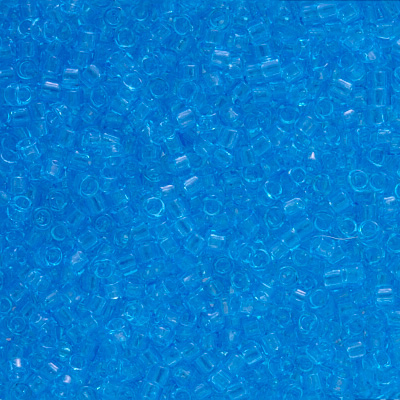 <p>Японский бисер TOHO Treasure (цилиндрический Тохо), размер 11/0 (около 1.6 мм). Прозрачный голубой (Transparent Aquamarine). Цена за 10 грамм (около 2 000 бисеринок).</p>