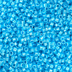 <p>Японский бисер TOHO Treasure (цилиндрический Тохо), размер 11/0 (около 1.6 мм). Жемчужный голубой (Opaque-Lustered Baby Blue). Цена за 10 грамм (около 2 000 бисеринок).</p>