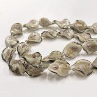 Бусина лэмпворк, 20х16мм, витая, бежево-серая с розовой спиралью и медно-золотистыми полосками, 5 шт.