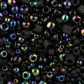 <p>Японский бисер TOHO Mix - микс бисера и стекляруса разных форм, цветов и размеров. Цвет черный (Borakku - Black). Оттенок и состав набора может отличаться от фотографии. Цена за 10 грамм.</p>