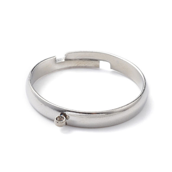 <p>Основа для кольца с одной петелькой для декорирования. Ширина кольца 3 мм, внешний диаметр петельки 2.5 мм. Размер кольца в сдвинутом состоянии - 18 мм. Кольцо разъемное, размер регулируется.
Нержавеющая сталь марки 304 (используется в пищевой промышленности, не темнеет, не облезает). Оттенок может отличаться от фотографии и в разных поставках. На кольце возможны небольшие пятнышки, царапинки. Цена за 5 шт.</p>