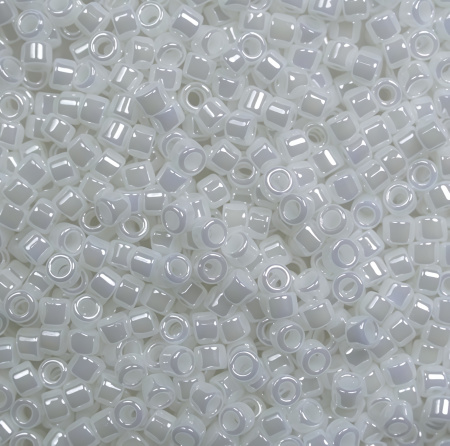 Бисер TOHO цилиндрический, размер 11/0, цвет #121 (Непрозрачный глянцевый, белый), 5 грамм