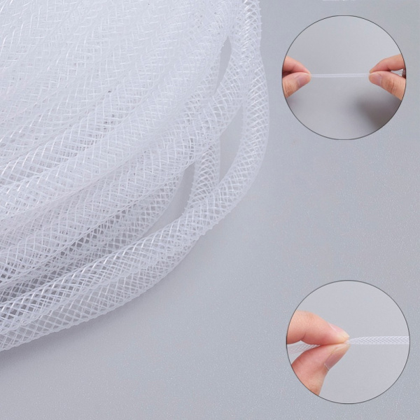 <p>
 Тонкая бижутерная сетка-рукав, сплетена из пластиковых белых нитей. Оттенок может отличаться от фотографии. Толщина может отличаться от заявленной на +-1.5 мм. Растягивается. Сетку можно наполнить бисером или бусинами, надеть на неё сверху бусины или подвески, завязать в нужном месте узелком. По возможности, продается цельным куском, однако, может поставляться несколькими отрезами. Цена за 15 метров.
</p>