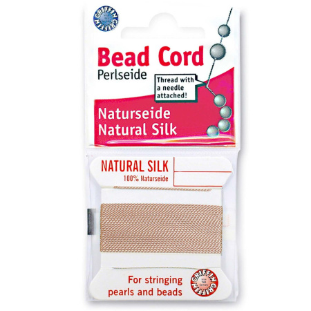 <p>Толстая и прочная нить из высококачественного натурального 100% шелка, произведена компанией Griffin (Германия). К нити прикреплена проволочная иголочка. Идеально подходит для использования с жемчугом и натуральными камнями. Толщина около 0,8 мм. Цена за моток 2 метра.</p>