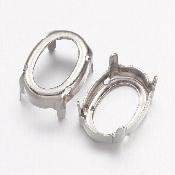 <p>Пришивная оправа с цапами для кристалла. Форма овал, размер 14*10 мм. Цапы подходят для кристаллов Swarovski. Базовый материал - латунь, покрытие темно-серебристого цвета. Цена за 20 шт.</p>