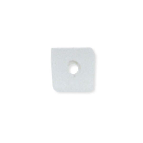 <p>Мягкие бусинки - кубики из силикона Bead Bumpers. Используются между каменными и стеклянными бусинами, жемчугом. Защищают бусины от трения, могут использоваться для имитации узелков. Цена за упаковку примерно 50 шт. (фасуются производителем без проверки на брак). Произведены американской компанией Beadalon в Тайване. Дизайн упаковки может отличаться от представленного на фотографии.</p>