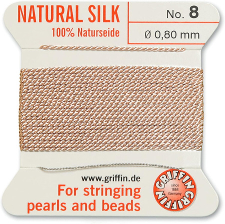 <p>Толстая и прочная нить из высококачественного натурального 100% шелка, произведена компанией Griffin (Германия). К нити прикреплена проволочная иголочка. Идеально подходит для использования с жемчугом и натуральными камнями. Толщина около 0,8 мм. Цена за моток 2 метра.</p>