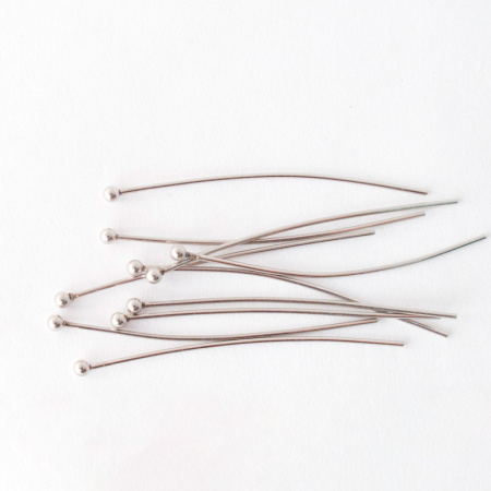 <p>Качественные пины с шариком из хирургической нержавеющей стали (марка 304). Длина 4 см, диаметр пина 0,7 мм, диаметр шарика около 2 мм (может немного отличаться от заявленного). Цена за 2 грамма (около 14 штук). Фасуются без проверки на дефекты.</p>