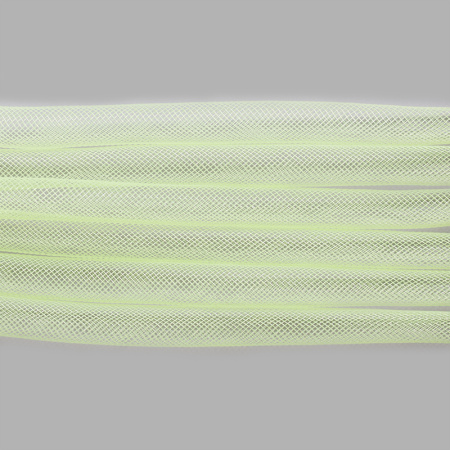 <p>
 Бижутерная сетка-рукав, сплетена из пластиковых зеленых нитей. Толщина может отличаться от заявленной на +-1.5 мм. Оттенок может отличаться от фотографии и в разных поставках. Растягивается. По возможности, продается цельным куском, однако, может поставляться несколькими отрезами. Цена за 5 метров.  
</p>