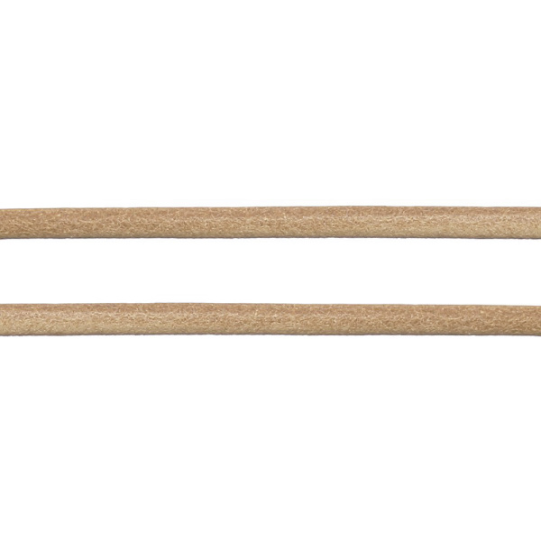 <p>Шнур из натуральной прессованной кожи, окрашенный в песочный цвет с разводами. Шнур матовый, по фактуре немного похож на вощеный хлопковый шнур. Возможны неровные участки, пятнышки, сечение может быть не круглым на некоторых участках. Оттенок может отличаться от фотографии и в разных поставках. Толщина около 4 мм (может варьироваться в пределах +-0.5 мм). По возможности, продается цельным куском, однако, может поставляться несколькими отрезами. Цена за 2 метра.</p>