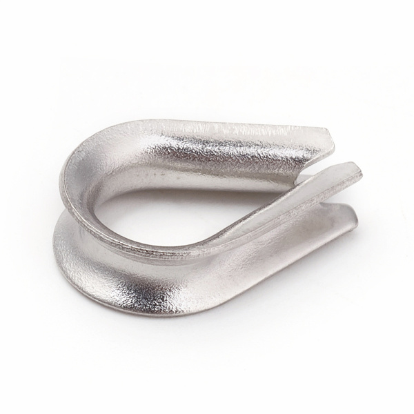 <p>Очень крупные концевики - протекторы из нержавеющей стали для толстого тросика, проволоки, лески, шнура толщиной до 3 мм. Скобы в форме капель с углублением под тросик/шнур сделаны из нержавеющей стали марки 304 (используется в пищевой и медицинской промышленности, не окисляется, не темнеет, не облезает). Оттенок может отличаться от фотографии. Проложив в бороздку тросик (проволоку, шнур, леску) необходимо закрепить две части тросика (проволоки, шнура, лески) при помощи кримпа или завязать узел. Петелька, сформированная при помощи концевика, будет защищена от перетирания. Цена за 5 пар.</p>
