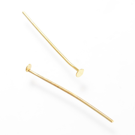 <p>
Бюджетные пины со шляпкой золотистого цвета. Пины толстые, жёсткие. Хорошо подходят для тяжёлых бусин. Длина около 3 см, толщина пина около 0,9 мм, диаметр шляпки около 2 мм. Головка на пине может быть расположена не точно по центру, быть не очень ровной, пины могут быть погнуты. Оттенок может отличаться от фотографии и в разных поставках. Цена за 10 грамм (около 65 шт.)
</p>