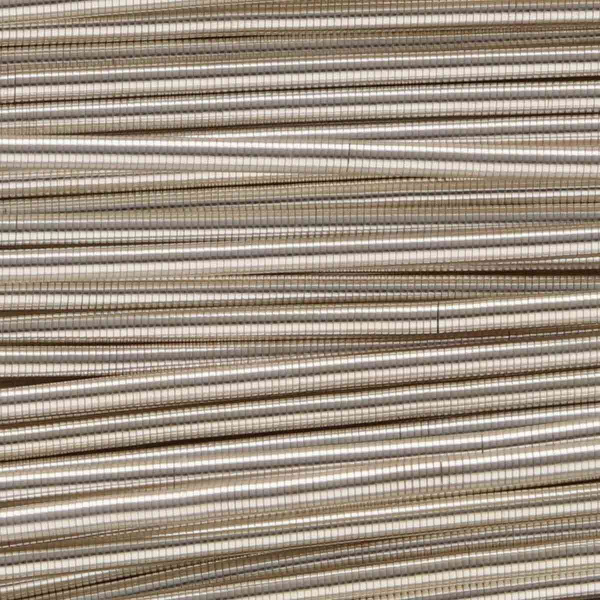 <p>
Гладкая посеребренная проволока-пружинка типа бульонка - канитель с серебристым покрытием. Тип: extra heavy. Толщина, заявленная производителем - 1.8 мм, может немного отличаться в разных поставках. Длина около 30-40 см (канитель нарезана производителем). На проволоке могут периодически встречаться заломы/растянутые участки. Оттенок может отличаться от фотографии и в разных поставках.
</p>