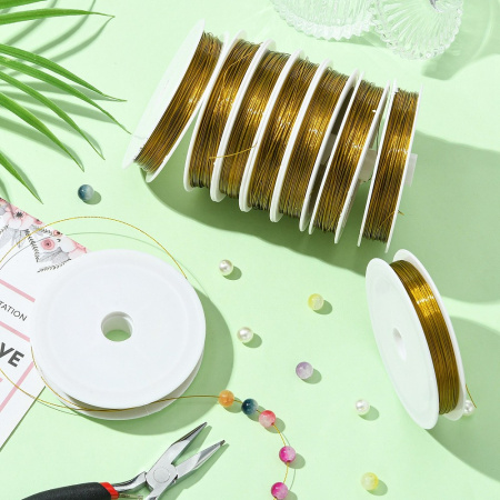 <p>Бюджетный ювелирный тросик (ланка). Цвет - античное золото. Оттенок может отличаться от фотографии и в разных поставках. Толщина может отличаться от указанной на плюс-минус 0,05 мм. Цена за катушку около 50 метров. Тросик в катушке может состоять из нескольких кусков.</p>